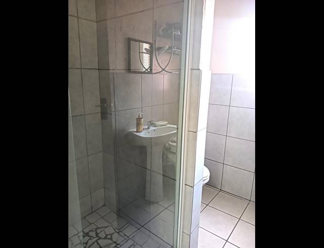 2 BEDROOM APARTMENT FOR SALE IN CRUYWAGEN PARK